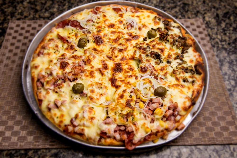 Pizza Média Mister X Peça ClubFood